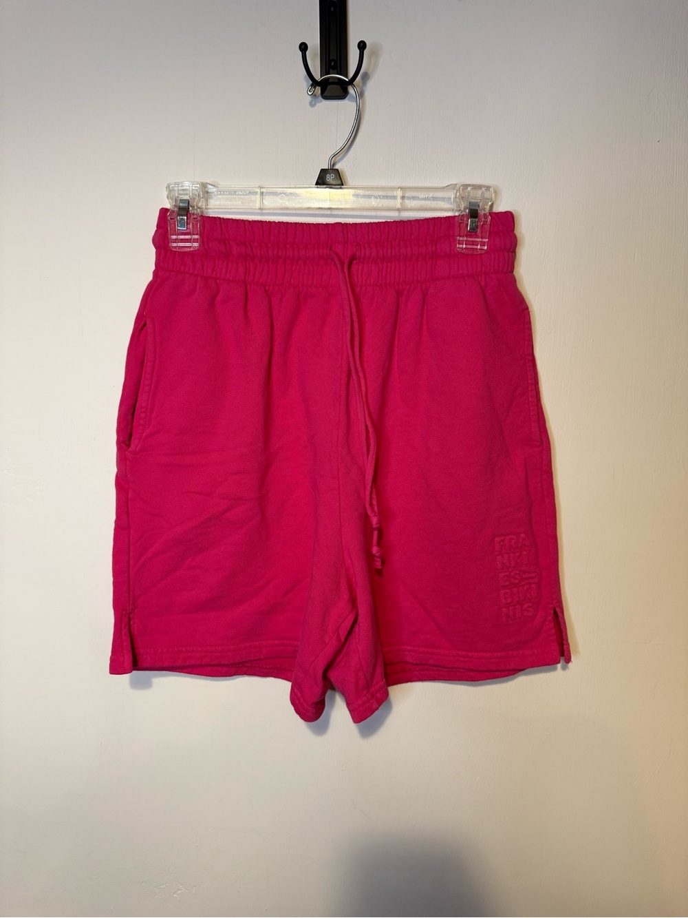 Frankies Bikinis Burl Sweat Short in
Fuschia Hot Pink Sz Medium Beach Summer - Picture 3 of 9